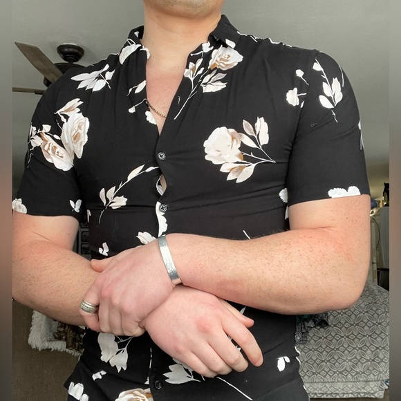 Black Floral Shirt - Like New Shirt! - Picture 4 of 6